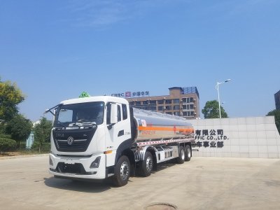 国六东风天龙前四后八油罐车