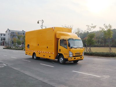 五十铃150KW应急电源车